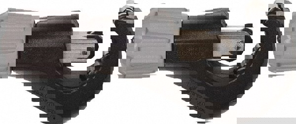 Hand Pipe & Tube Cutter: 1/2 to 1